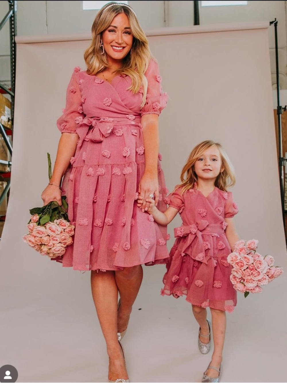 Ivy City Co Pink Swiss Dot Midi Dress XS Textured Puff Sleeve